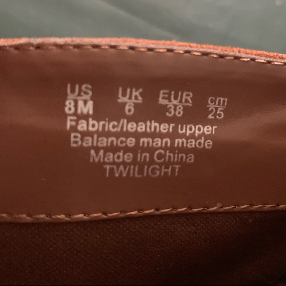 Burnt orange/brown suede ankle boots with fringe - Picture 4 of 6